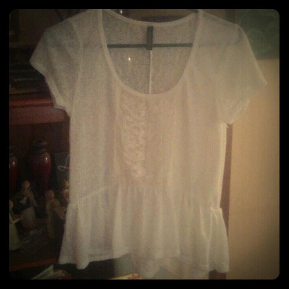 !!5/$25!! Cute white detailed blouse